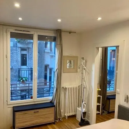 Apartment 15 *
