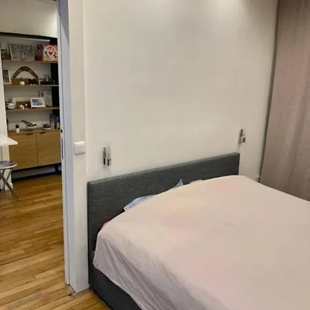 Apartment 15 *